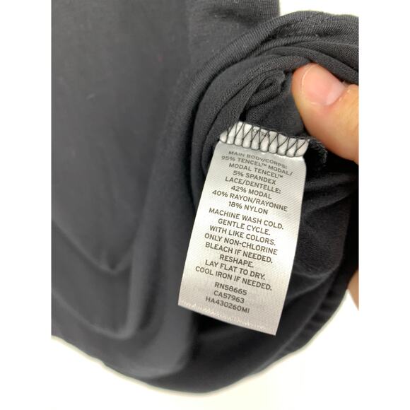 Halogen Top Womens Size Small Lace Yoke Short Sleeve Jersey Knit Black - Picture 4 of 5